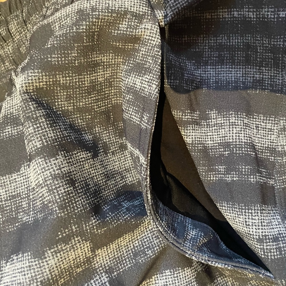 Lululemon Men's Pace Breaker Shorts Black Medium M - Picture 8 of 15